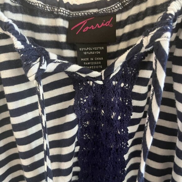 Torrid Blouse Womens 4 Blue White Peasant Style Short Split Sleeve Top - Picture 8 of 10